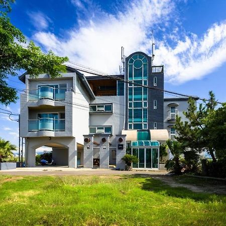 Romance Jeju Pension Екстериор снимка