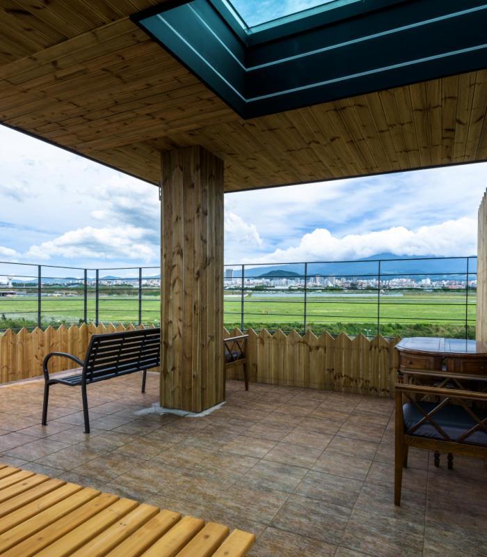 Romance Jeju Pension Екстериор снимка