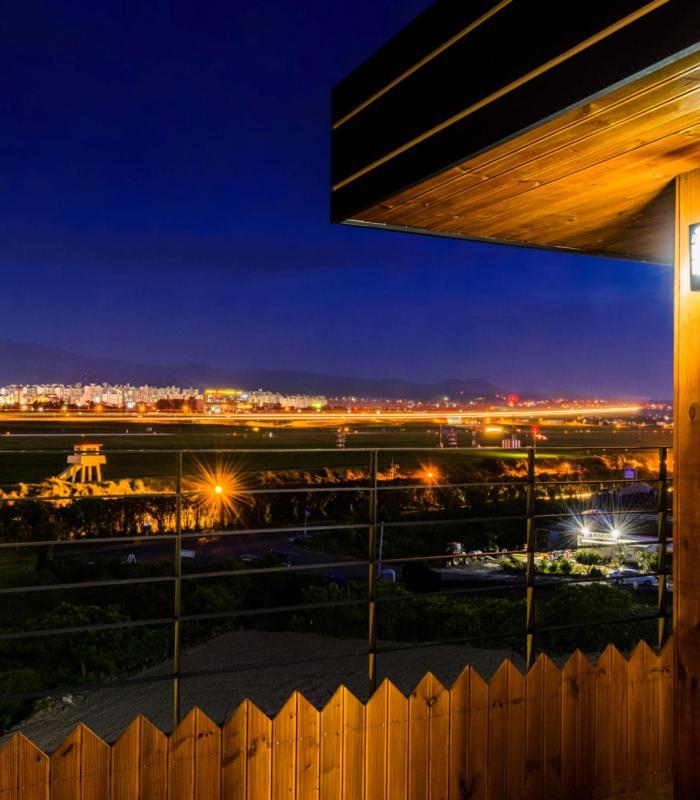 Romance Jeju Pension Екстериор снимка